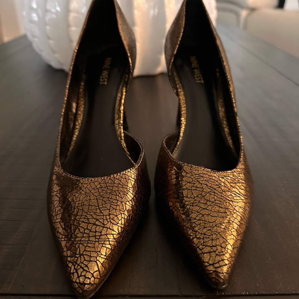 Nine West Women's Gold Pumps